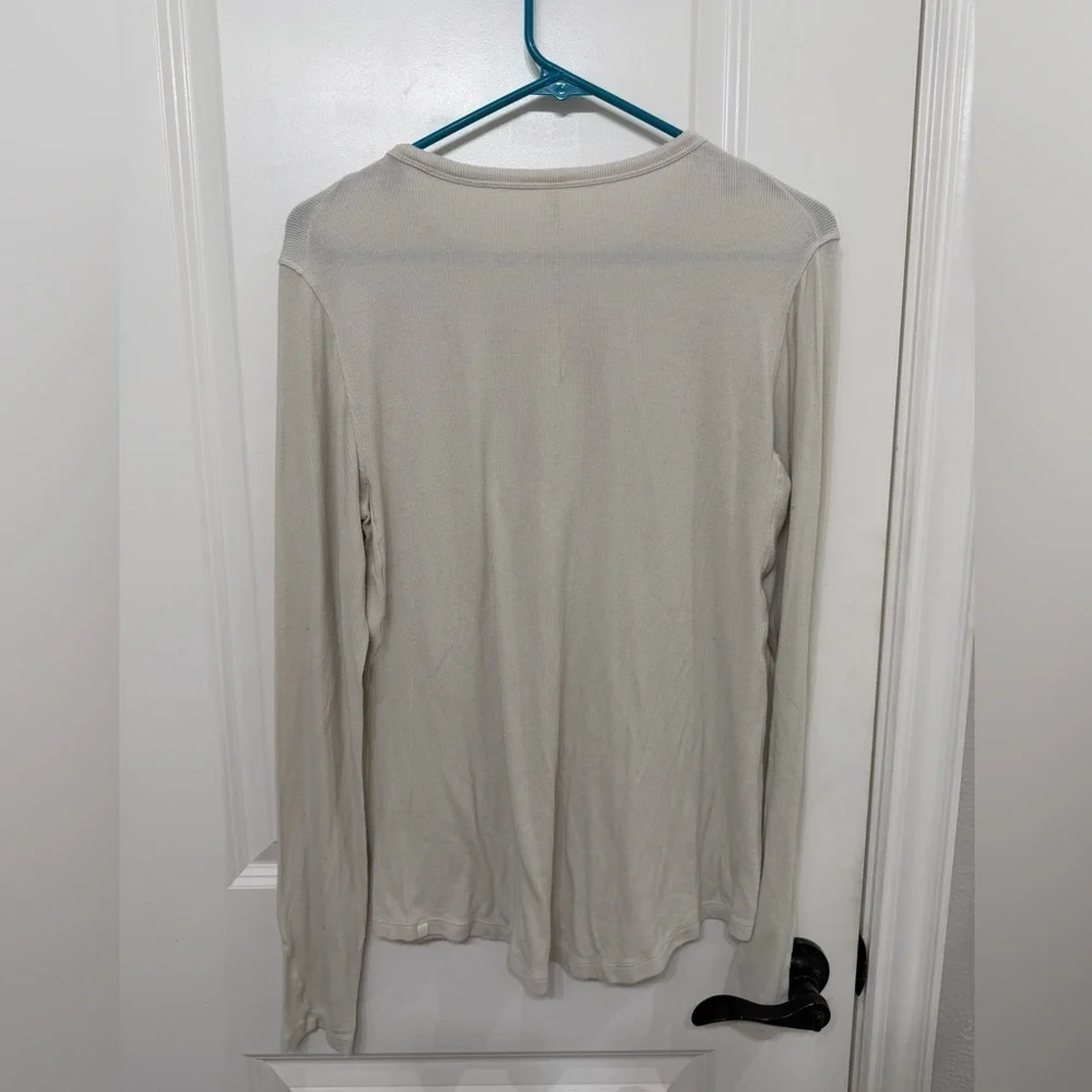 lululemon athletica Women’s Beige Long Sleeve Tee